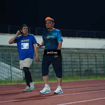 Runner Photo 4521755