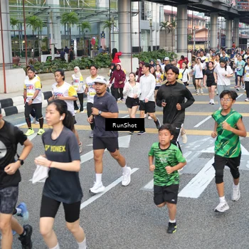 Runner Photo 4521810