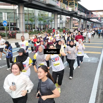 Runner Photo 4523114
