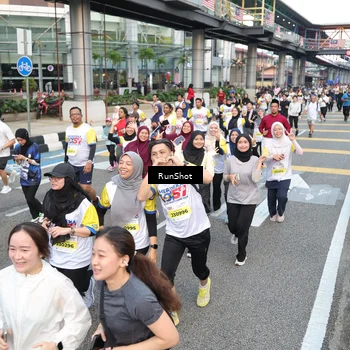 Runner Photo 4523185