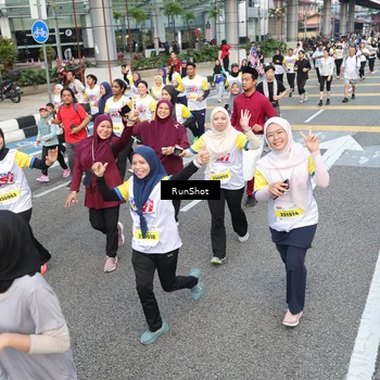 Runner Photo 4523465