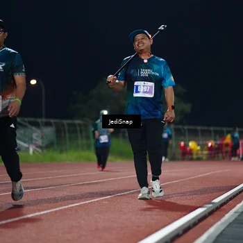 Runner Photo 4523479