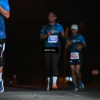 Runner Photo 4523535