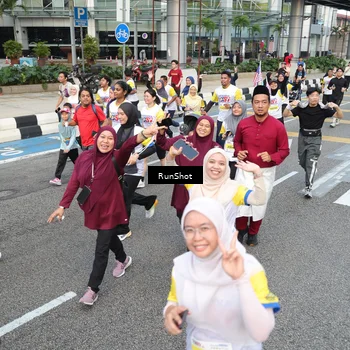 Runner Photo 4523629