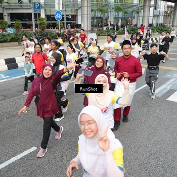 Runner Photo 4523655
