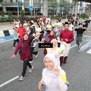 Runner Photo 4523657