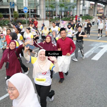 Runner Photo 4523658