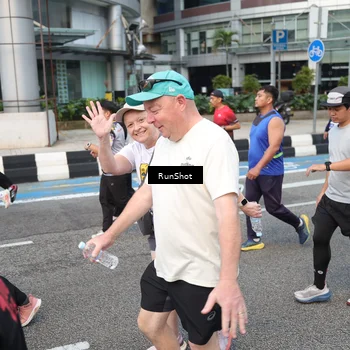 Runner Photo 4523873