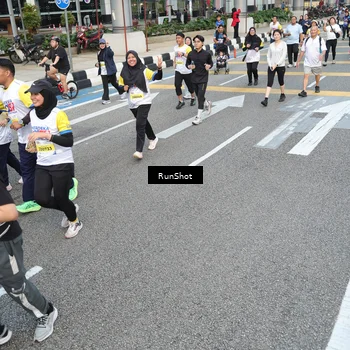 Runner Photo 4524117