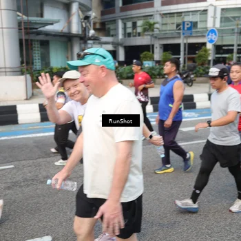 Runner Photo 4524135