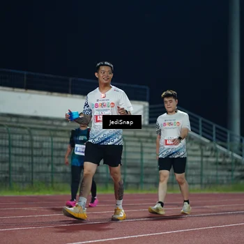 Runner Photo 4524150