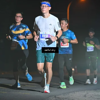 Runner Photo 4524255