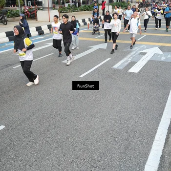 Runner Photo 4524306