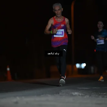 Runner Photo 4524376