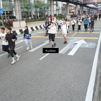 Runner Photo 4524415