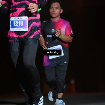 Runner Photo 4524419
