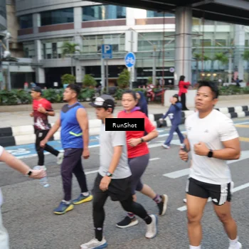 Runner Photo 4524422