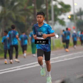 Runner Photo 4524475