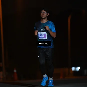 Runner Photo 4524565