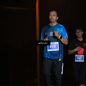 Runner Photo 4524624