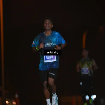 Runner Photo 4524635