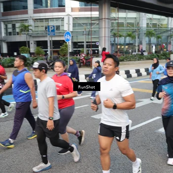 Runner Photo 4524710