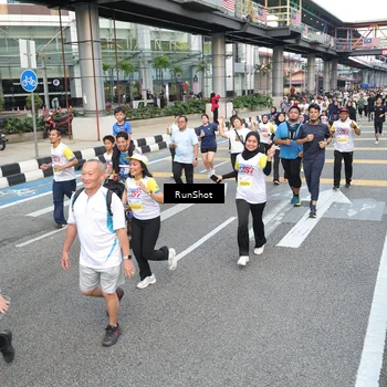 Runner Photo 4525182
