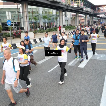 Runner Photo 4525359