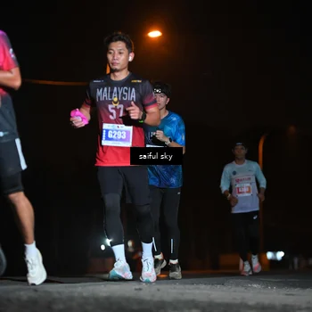 Runner Photo 4525370