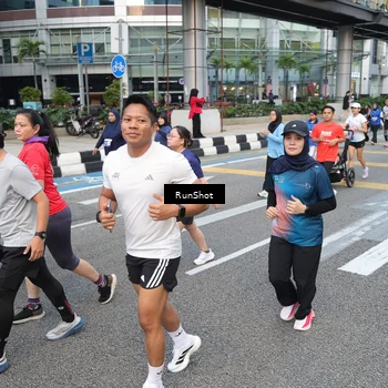 Runner Photo 4525460