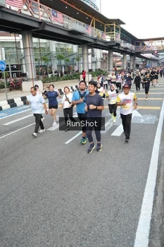 Runner Photo 4525639
