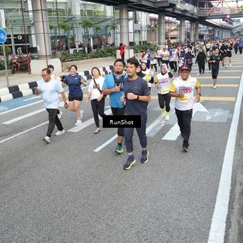 Runner Photo 4525642