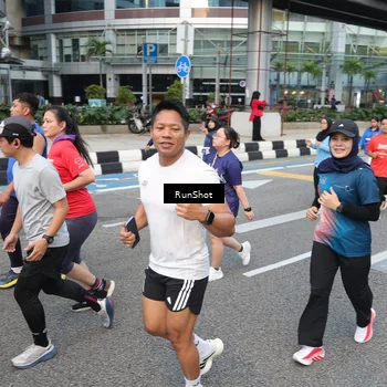 Runner Photo 4525677