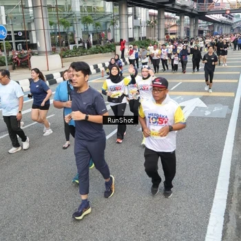 Runner Photo 4525788