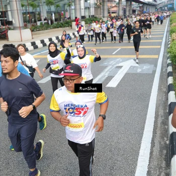 Runner Photo 4525859