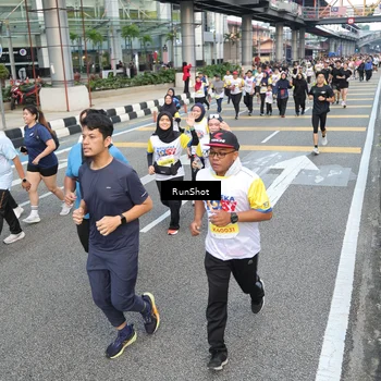 Runner Photo 4525860