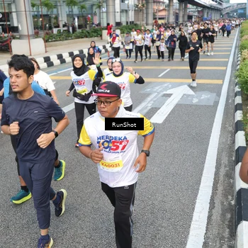 Runner Photo 4525948