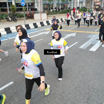 Runner Photo 4526042