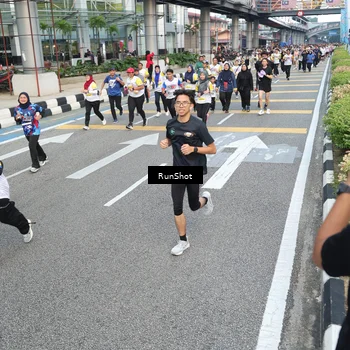 Runner Photo 4526210