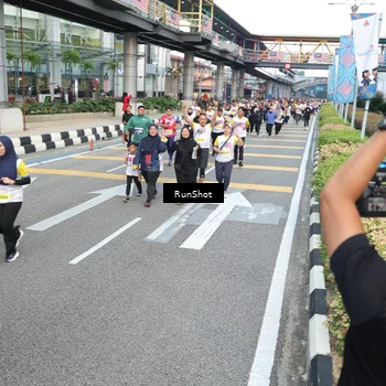 Runner Photo 4526865