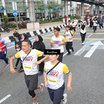 Runner Photo 4527628
