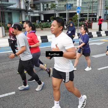 Runner Photo 4527865