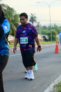 Runner Photo 4528136