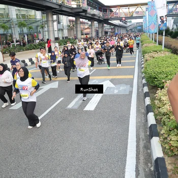 Runner Photo 4528152