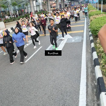 Runner Photo 4528481