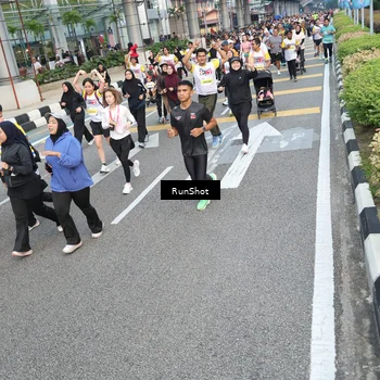 Runner Photo 4528532