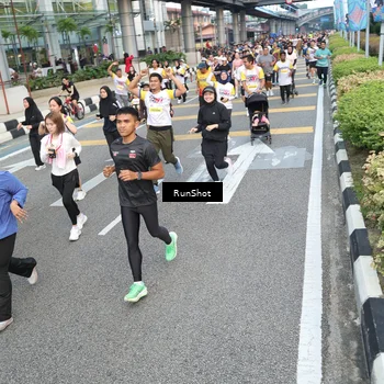 Runner Photo 4528573