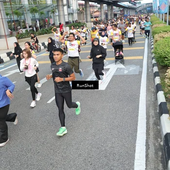 Runner Photo 4528585