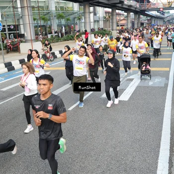 Runner Photo 4528669
