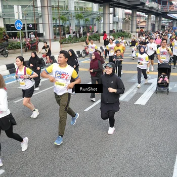 Runner Photo 4528733